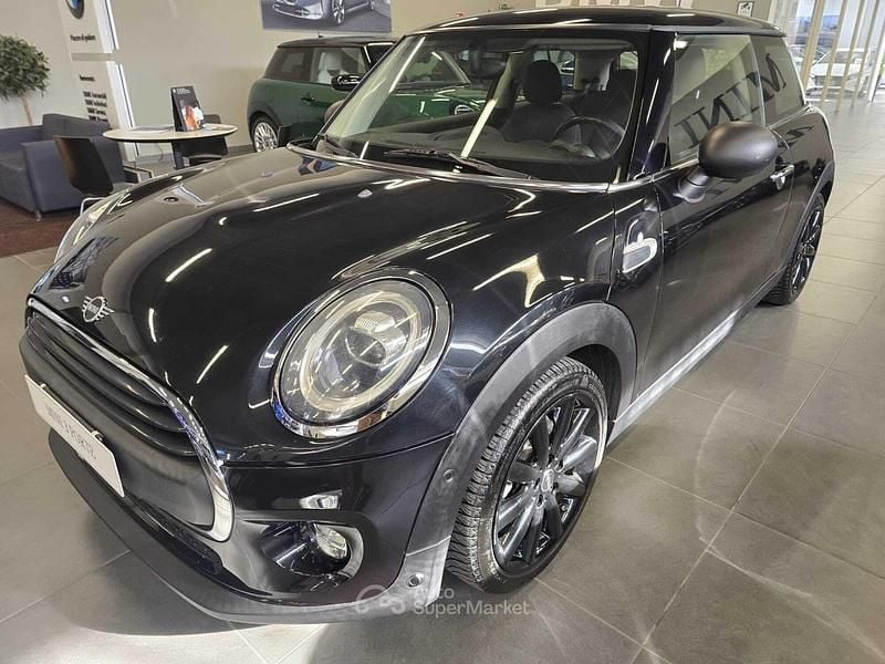 Usata Mini ONE 75 CV (55 kW) 2019 Nero Utilitaria