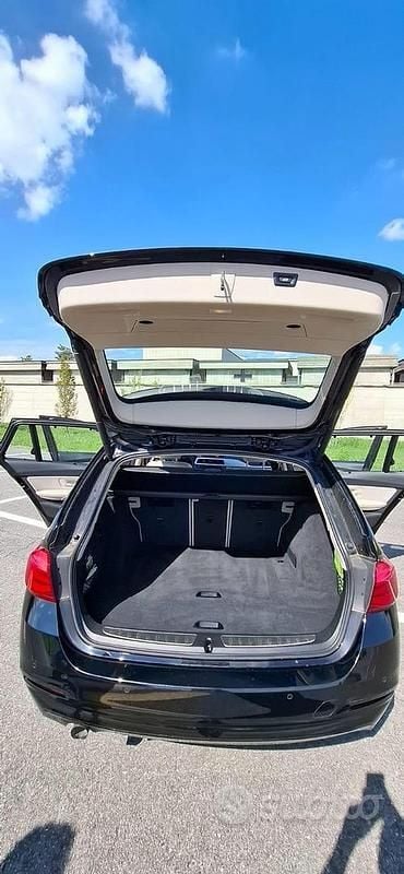 Usata BMW 316 Luxury Line 116 CV (85 kW) 2019 Nero Station wagon