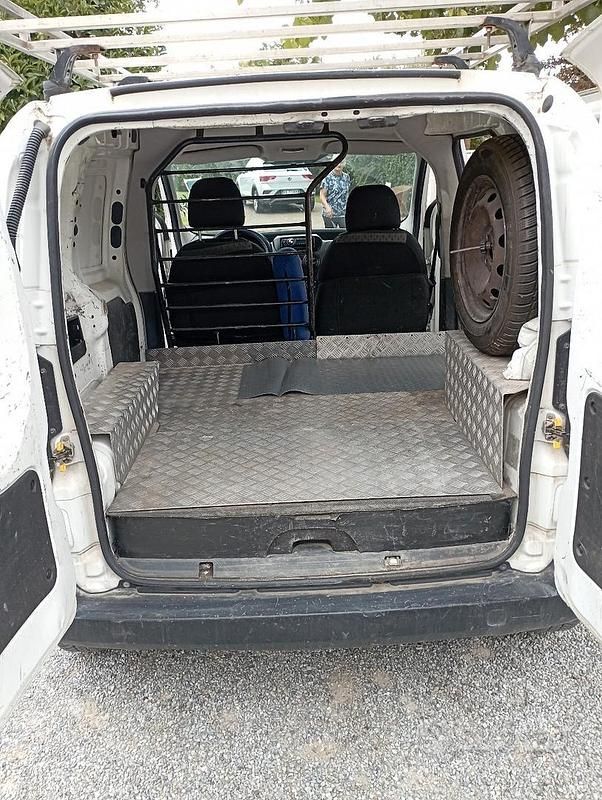 Usata Fiat Fiorino 77 CV (56 kW) 2009 Bianco Monovolume