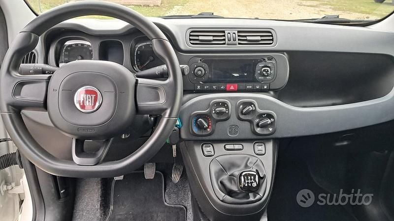 Usata Fiat Panda Easy 71 CV (52 kW) 2019 Bianco Berlina