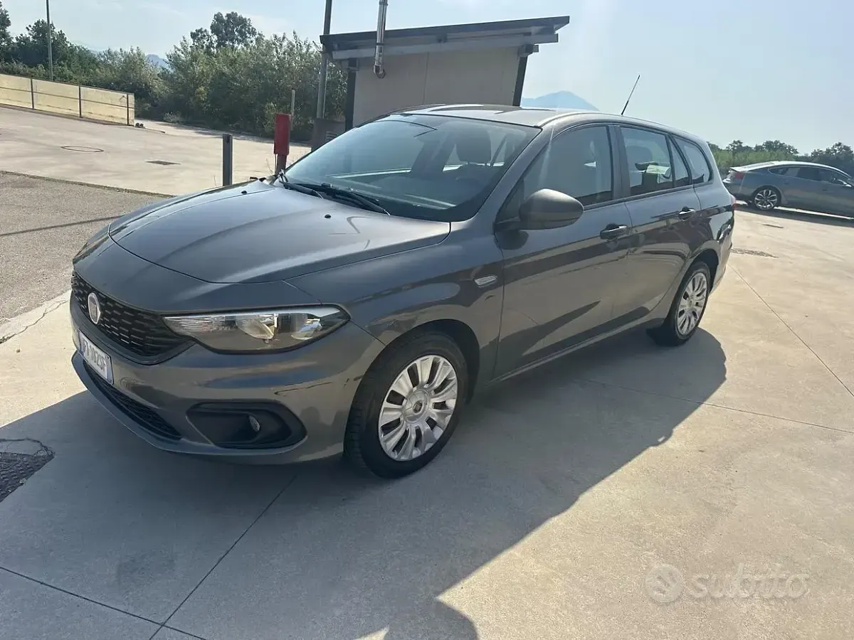 Usata Fiat Tipo Lounge 95 CV (69 kW) 2019 Grigio Station wagon