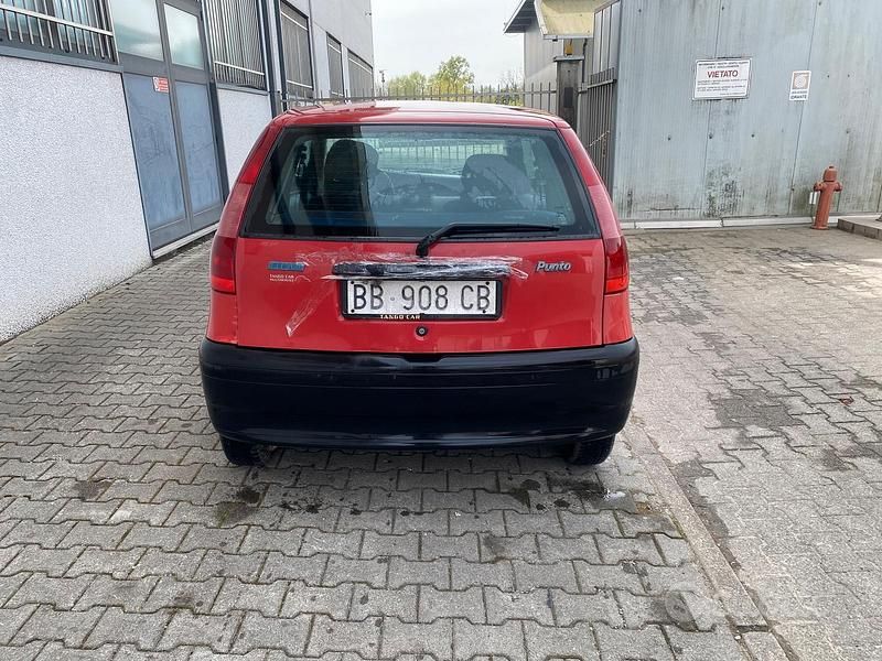 Usata Fiat Punto 1998 Rosso Utilitaria