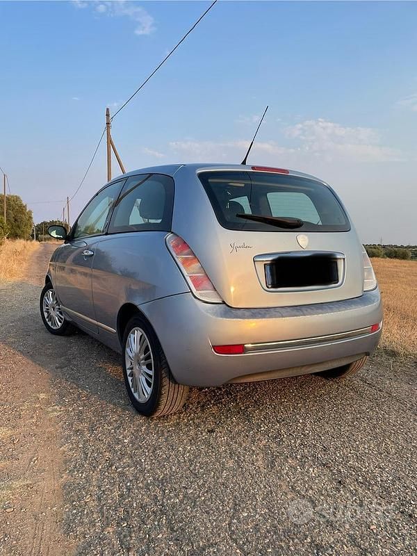 Usata Lancia Ypsilon 80 CV (58 kW) 2007 Utilitaria