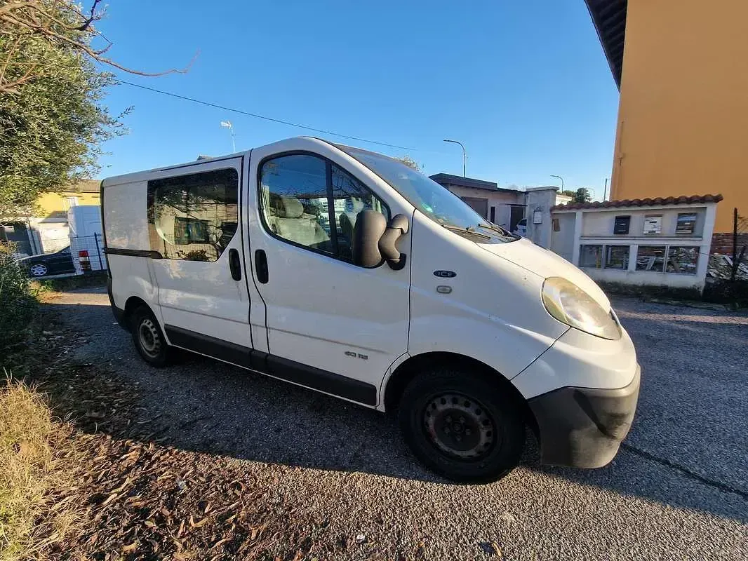 Usata Renault Trafic 114 CV (83 kW) 2010 Monovolume