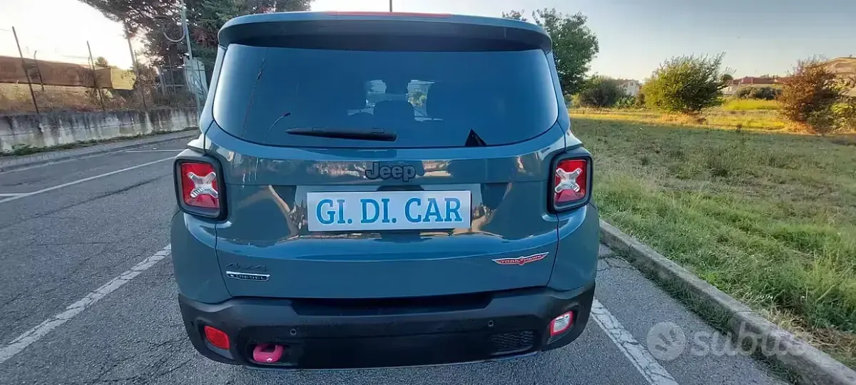 Usata Jeep Renegade Trailhawk 170 CV (125 kW) 2015 Grigio SUV