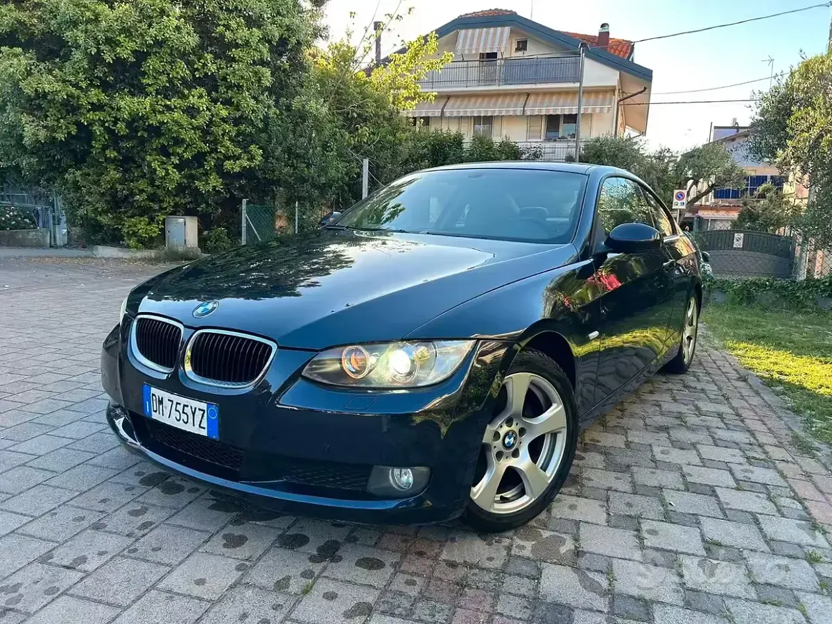 Usata BMW 320 177 CV (130 kW) 2007 Blu Coupé