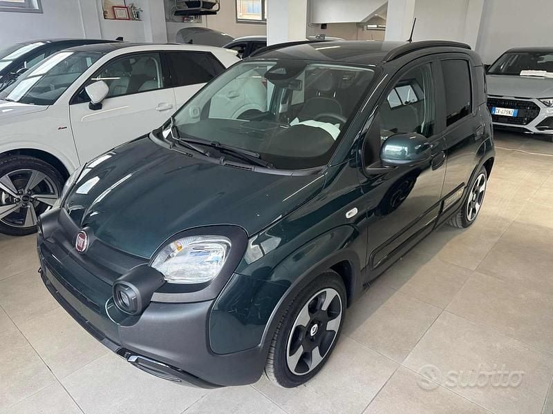 Usata Fiat Panda S 69 CV (50 kW) 2025 Verde Utilitaria