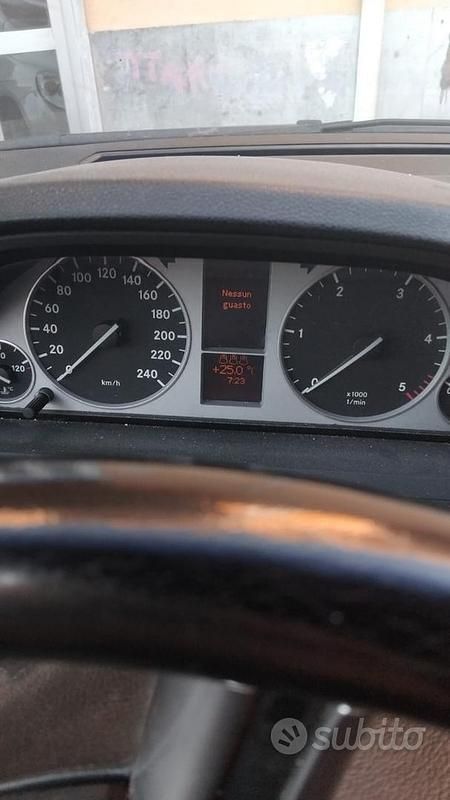 Usata Mercedes B200 2006 Grigio Monovolume