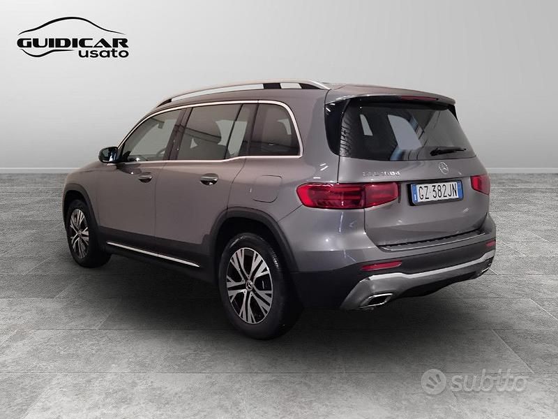 Usata Mercedes GLB180 Advanced 116 CV (85 kW) 2025 Grigio SUV