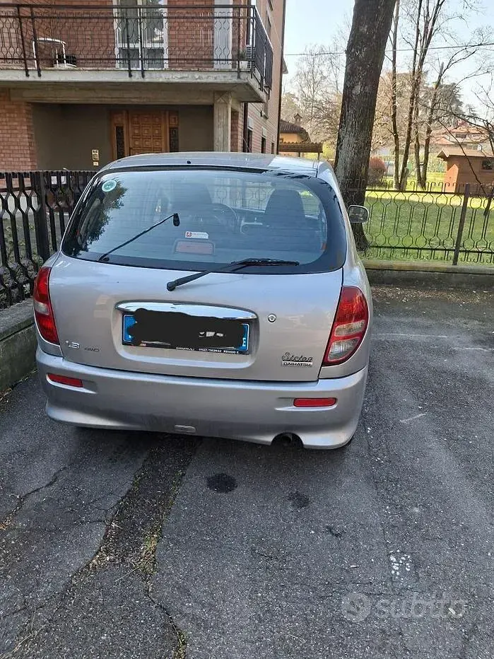 Usata Daihatsu Sirion 102 CV (75 kW) 2004 Grigio Utilitaria