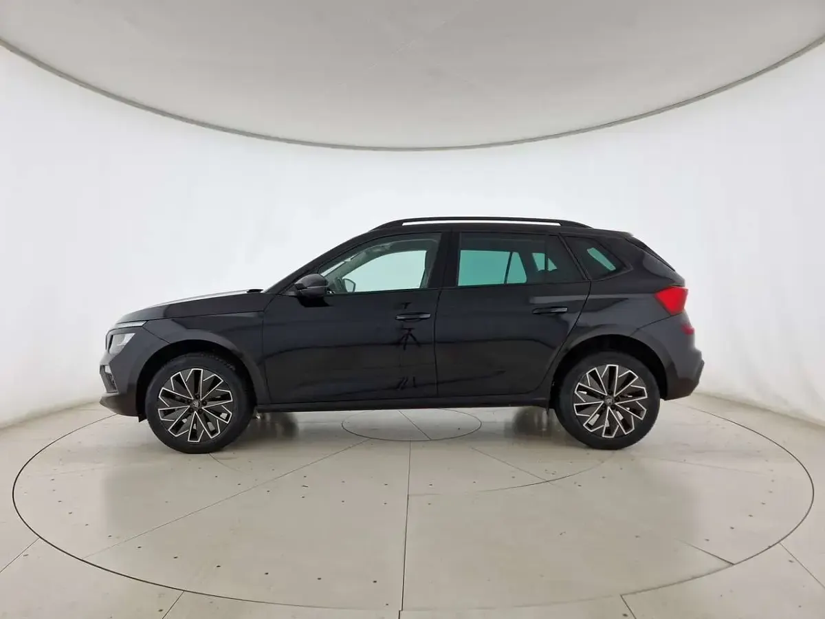 Usata Skoda Kamiq Selection 95 CV (69 kW) 2025 Nero tulipano perlato SUV