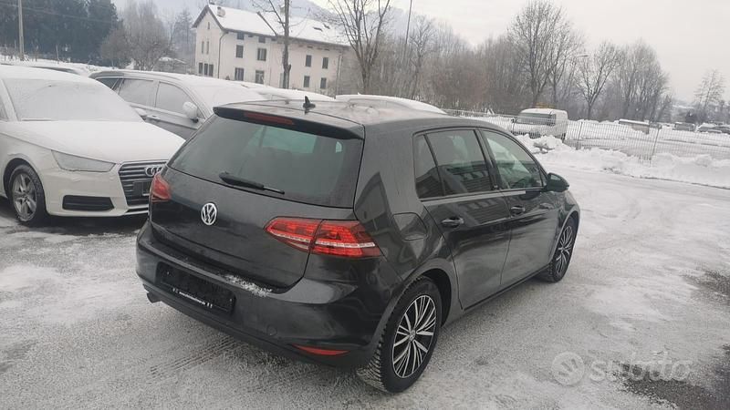 Usata VW Golf VII 110 CV (80 kW) 2016 Grigio Berlina