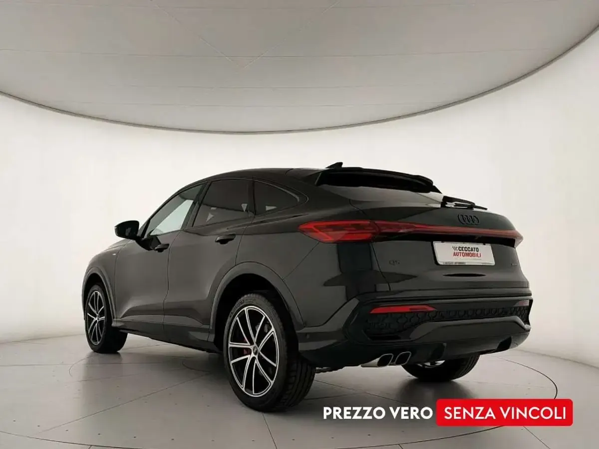 Nuova Audi Q5 S-Line 204 CV (150 kW) 2026 Nero SUV