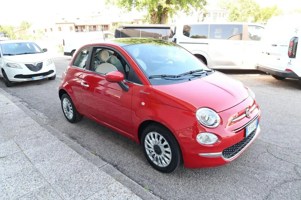 Usata Fiat 500 Dolcevita 69 CV (50 kW) 2022 Rosso Berlina