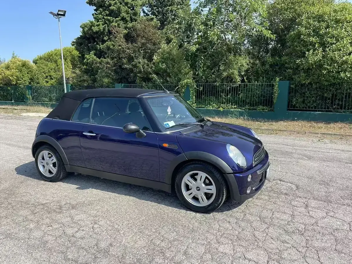 Usata Mini One Cabriolet 90 CV (66 kW) 2021 Bluazzurro Cabrio