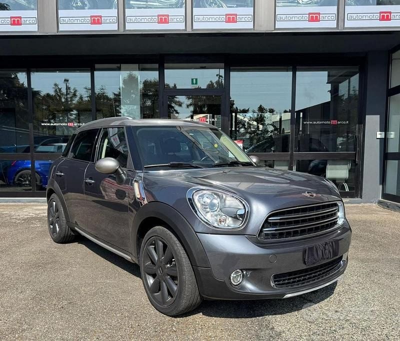 Usata Mini Park Lane Countryman 111 CV (81 kW) 2017 Grigio SUV