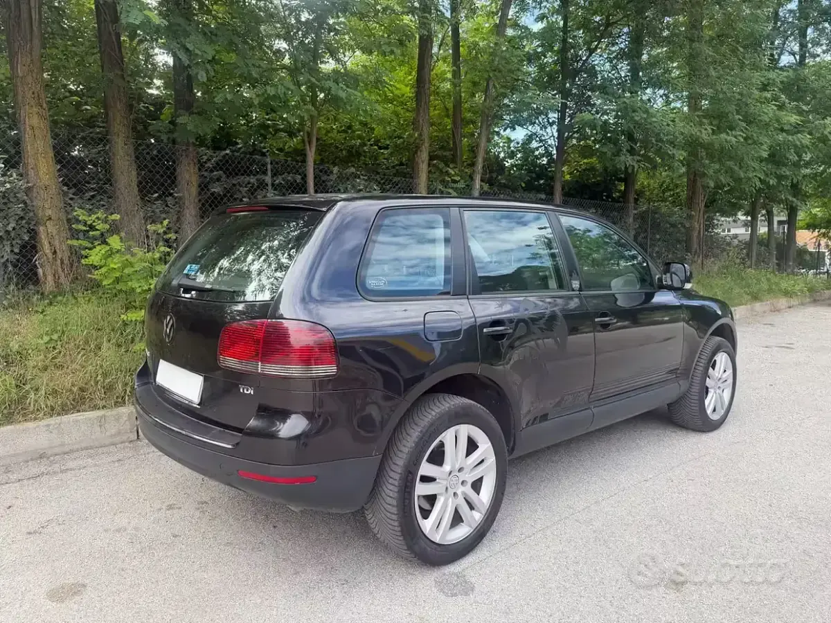 Usata VW Touareg R 174 CV (127 kW) 2004 Nero SUV