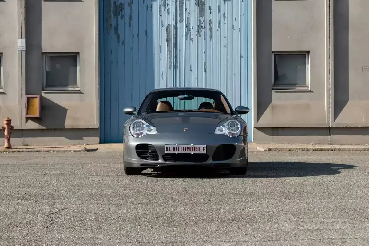 Usata Porsche 911 Carrera 4S 320 CV (235 kW) 2002 Grigio Coupé