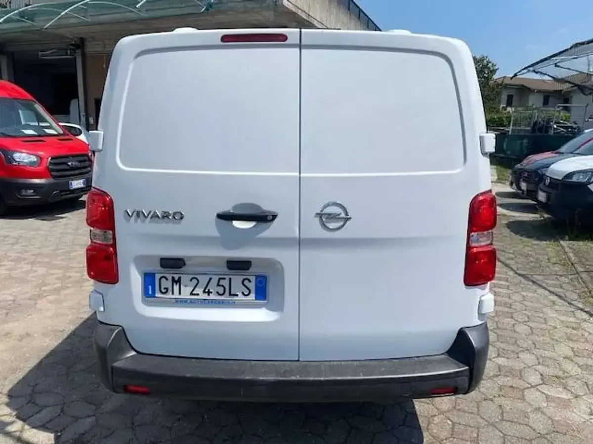 Usata Opel Vivaro-e Combi 102 CV (75 kW) 2023 Bianco Monovolume