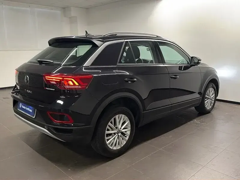 Usata VW T-Roc Life 116 CV (85 kW) 2023 Nero SUV