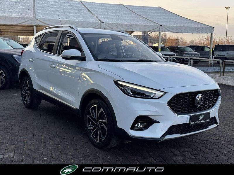 Usata MG ZS Luxury 106 CV (77 kW) 2024 Bianco SUV