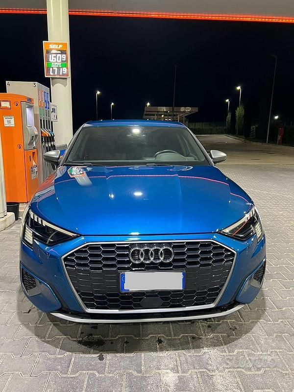 Usata 2020 Audi A3 Sportback e-tron Ambiente Due volumi | 29.000 € (Molto cara) - Immagine 1/4