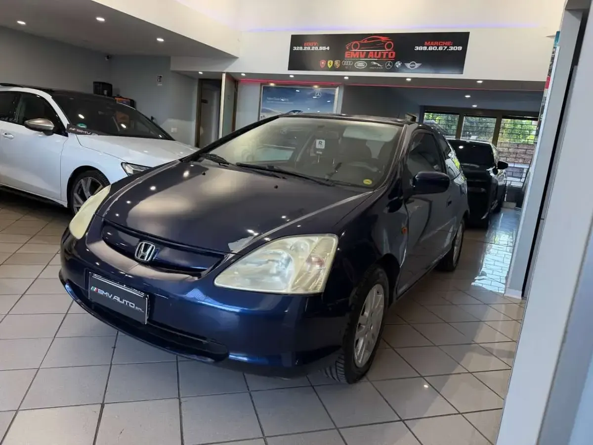 Usata Honda Civic 110 CV (80 kW) 2002 Blu/azzurro Berlina