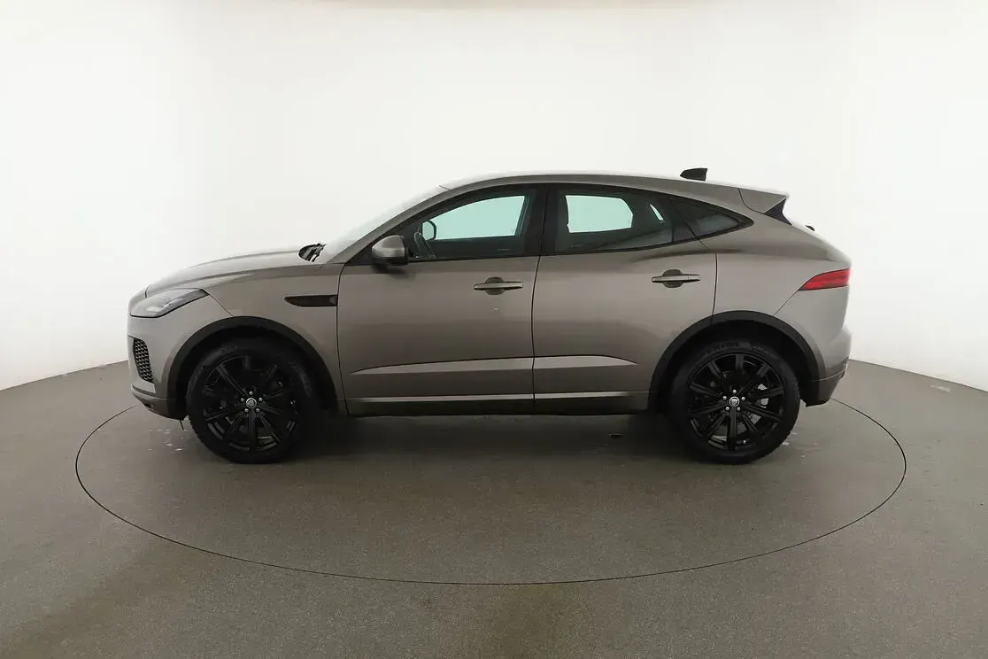 Usado Jaguar E-Pace R-Dynamic 180 CV (132 kW) 2020 Gris SUV