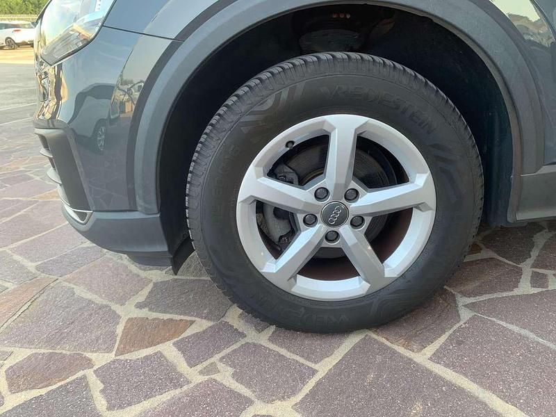 Usata Audi Q2 Admired 116 CV (85 kW) 2019 Grigio SUV