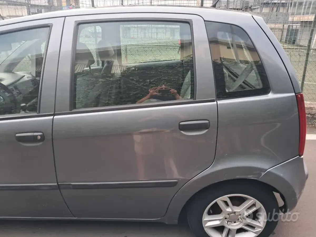 Usata Fiat Idea 70 CV (51 kW) 2005 Grigio Monovolume