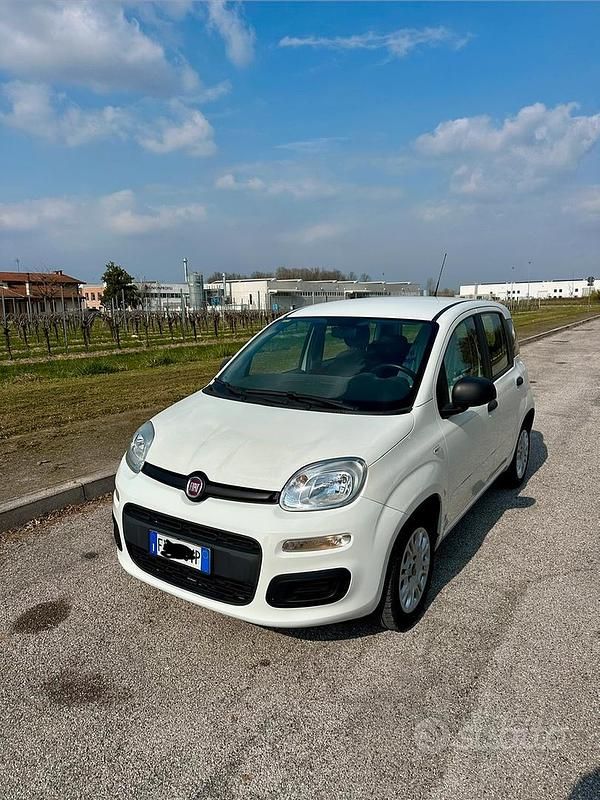 Usata Fiat Panda Easy 69 CV (50 kW) 2019 Bianco Utilitaria