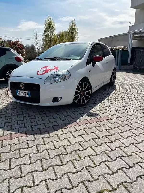 Usata Fiat Grande Punto Sport 120 CV (88 kW) 2008 Utilitaria