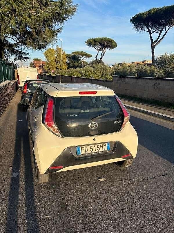 Usata Toyota Aygo X-cite 69 CV (50 kW) 2016 Utilitaria