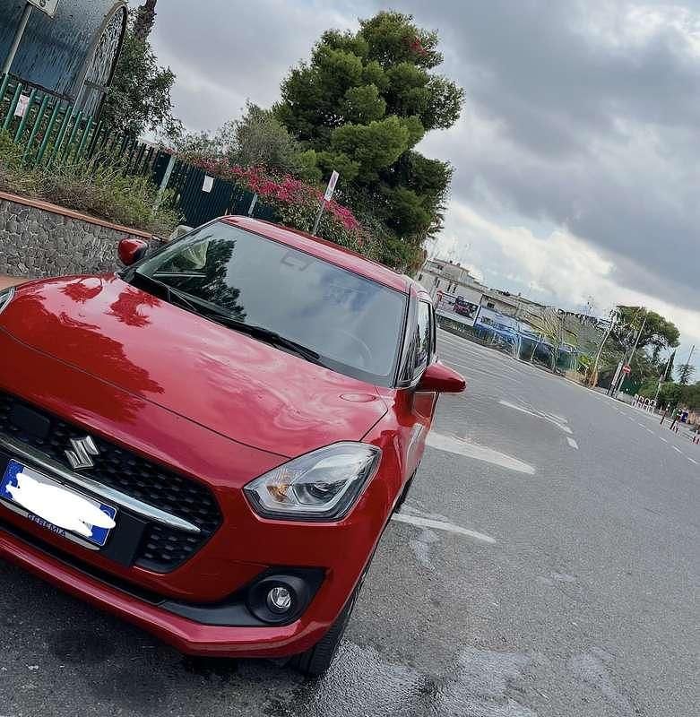 Usata Suzuki Swift Comfort 83 CV (61 kW) 2022 Rosso Utilitaria