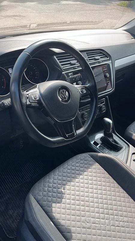Usata VW Tiguan Style 150 CV (110 kW) 2017 Marrone SUV