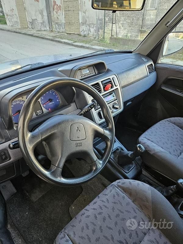 Usata Mitsubishi Pajero 129 CV (94 kW) 2002 Blu SUV