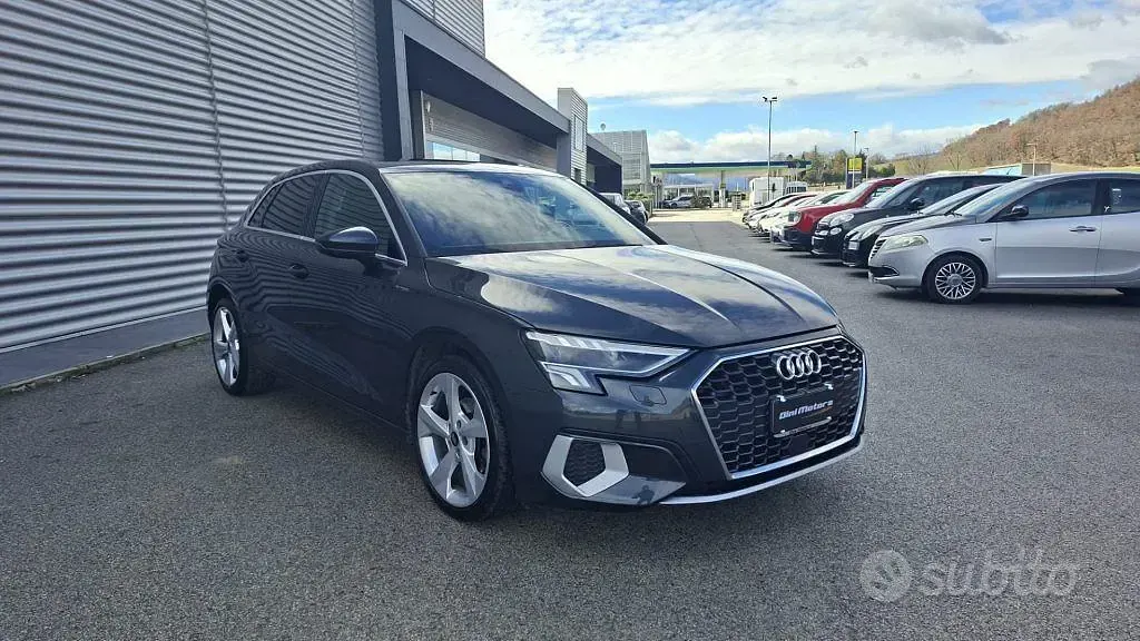 Usata Audi A3 Advanced 116 CV (85 kW) 2022 Grigio Berlina