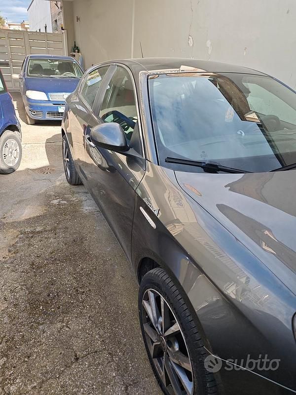 Usata Alfa Romeo Giulietta 105 CV (77 kW) 2013 Grigio Utilitaria