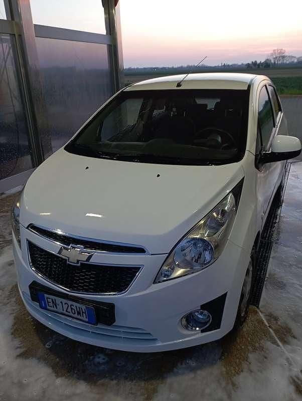 Usata Chevrolet Spark LS 68 CV (50 kW) 2012 Bianco Utilitaria
