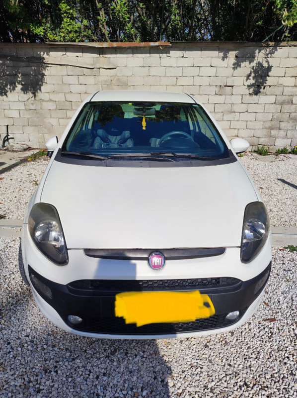 Usato 2010 Fiat Punto Evo 1.4 Benzin 77 CV (4.800 €)
