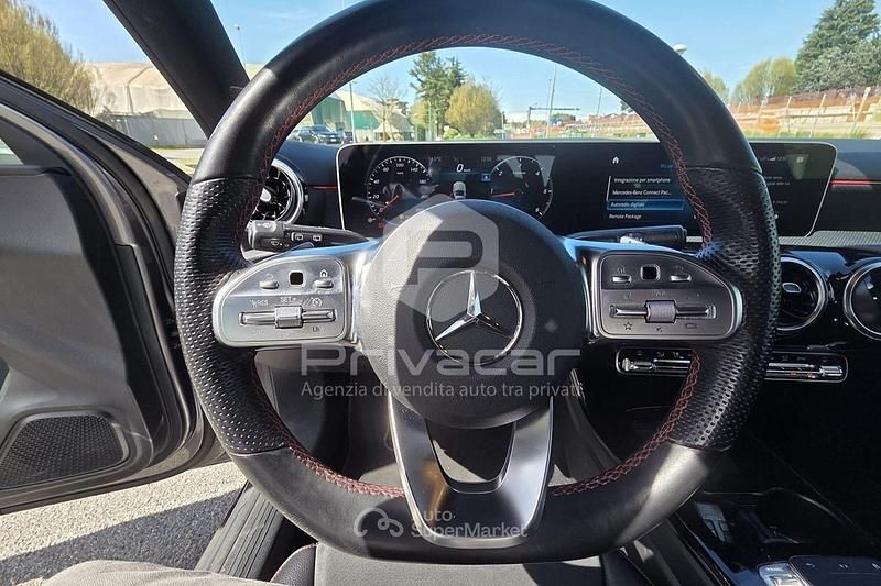Usata Mercedes A200 Premium 150 CV (110 kW) 2019 Gray Berlina