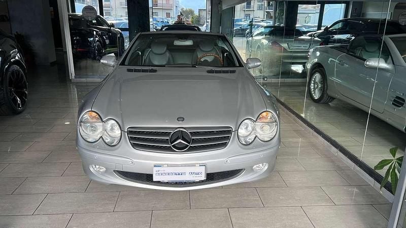 Argento Usata 2001 Mercedes SL500 Avantgarde Cabrio | 29.000 € (Buon prezzo) - Immagine 1/4