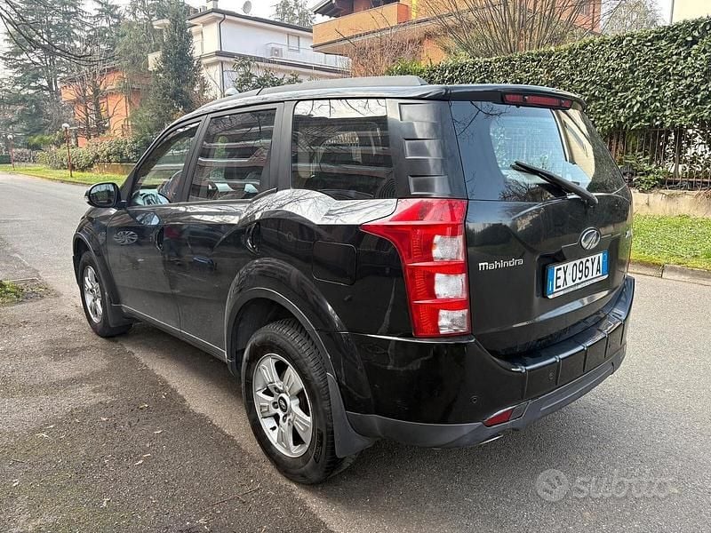 Usata Mahindra XUV500 140 CV (102 kW) 2016 Nero SUV