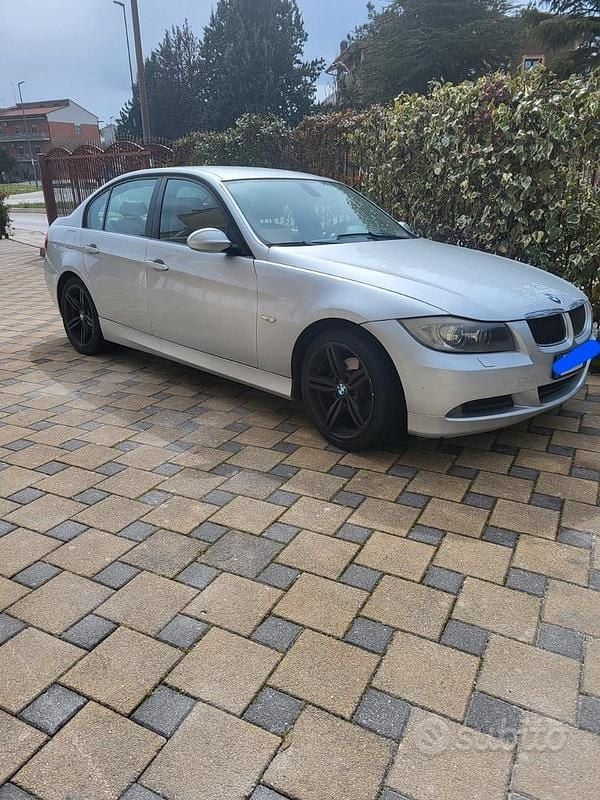 Usata BMW 320 177 CV (130 kW) 2008 Grigio Berlina