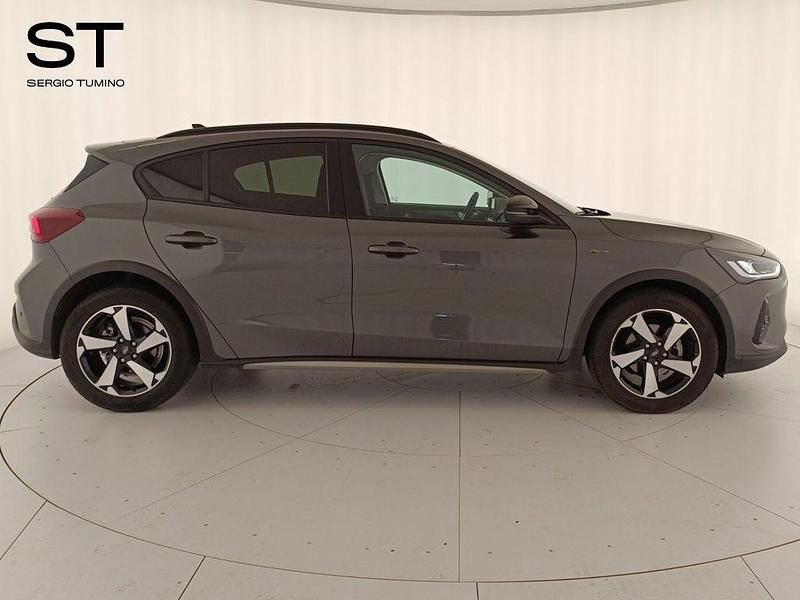 Usata Ford Focus Active 125 CV (91 kW) 2022 Grigio Berlina