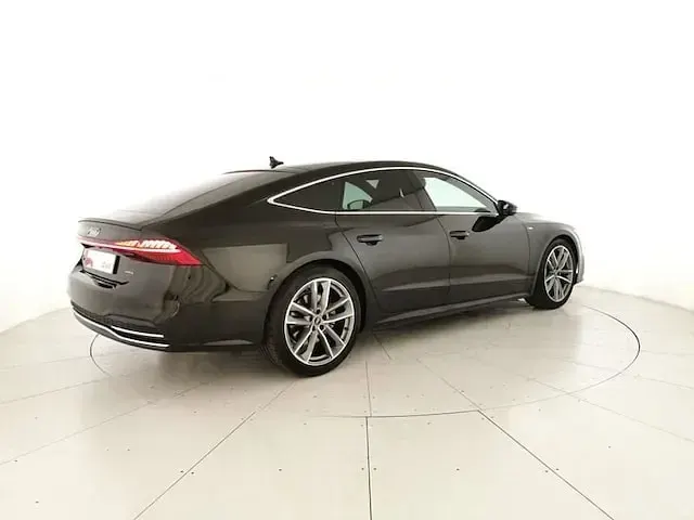 Usata Audi A7 Sportback Business Plus 245 CV (180 kW) 2023 Nero mythos metallizzato Utilitaria