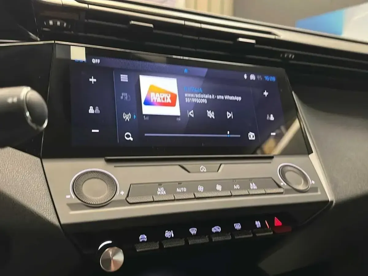 Nuova Peugeot 408 Allure 2026 Blu SUV