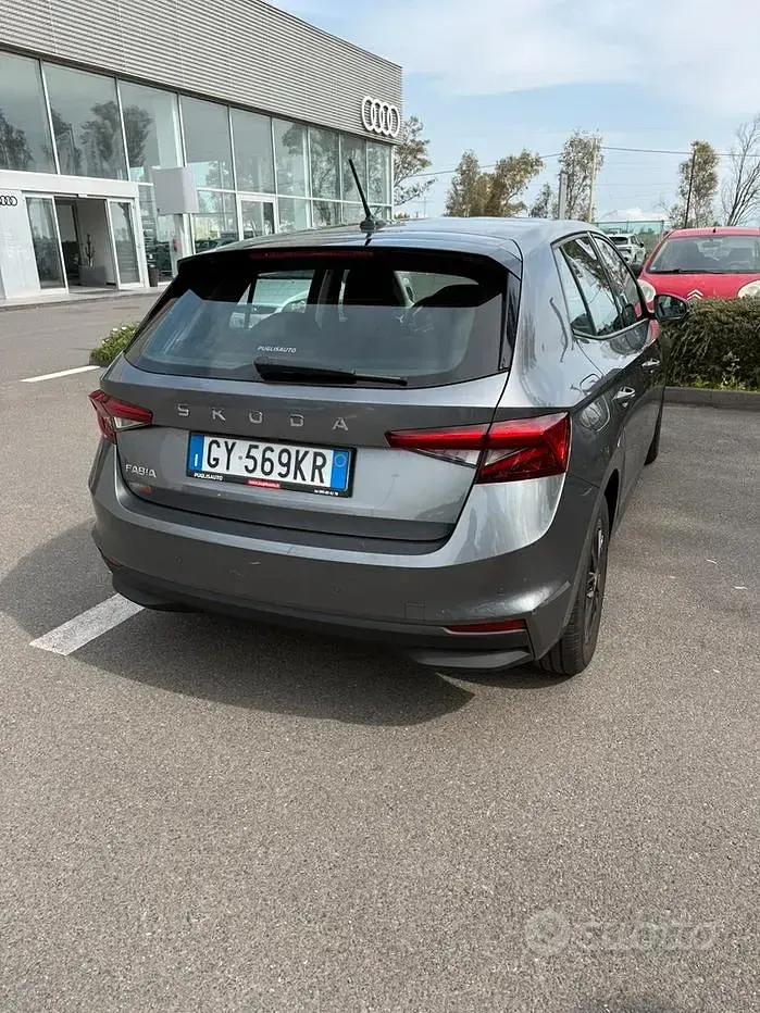 Usata Skoda Fabia 95 CV (69 kW) 2025 Grigio Utilitaria