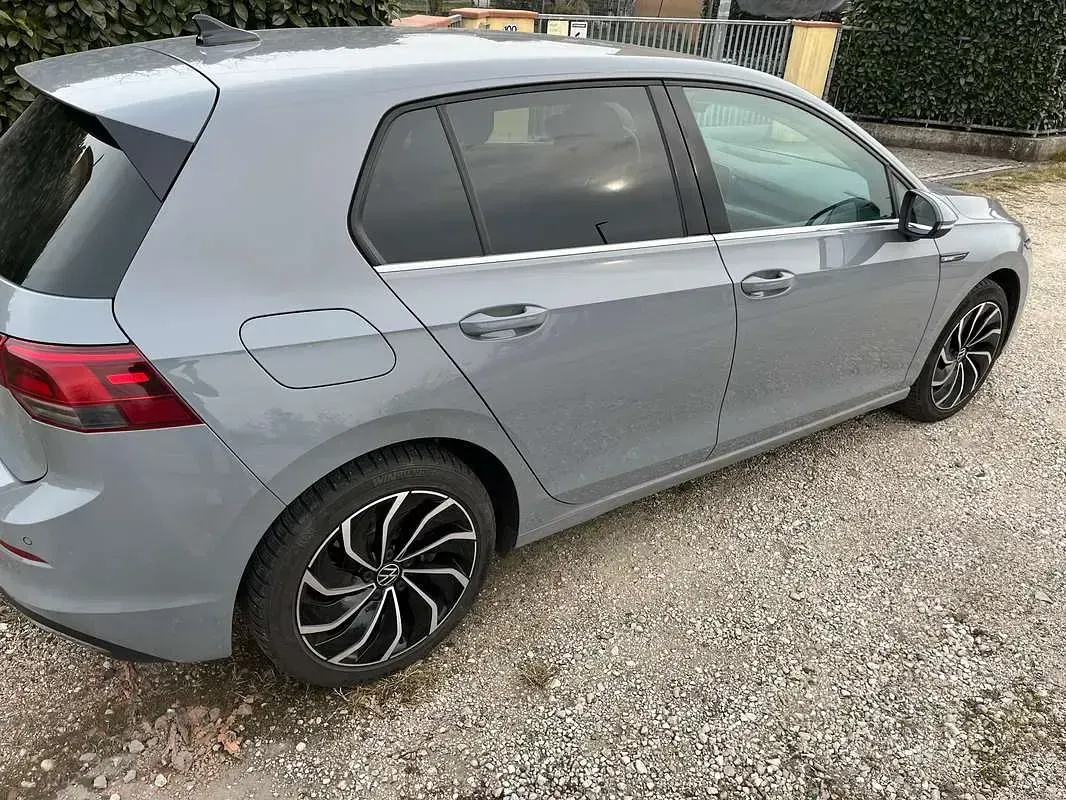 Usata VW Golf VIII Style 150 CV (110 kW) 2020 Grigio Berlina