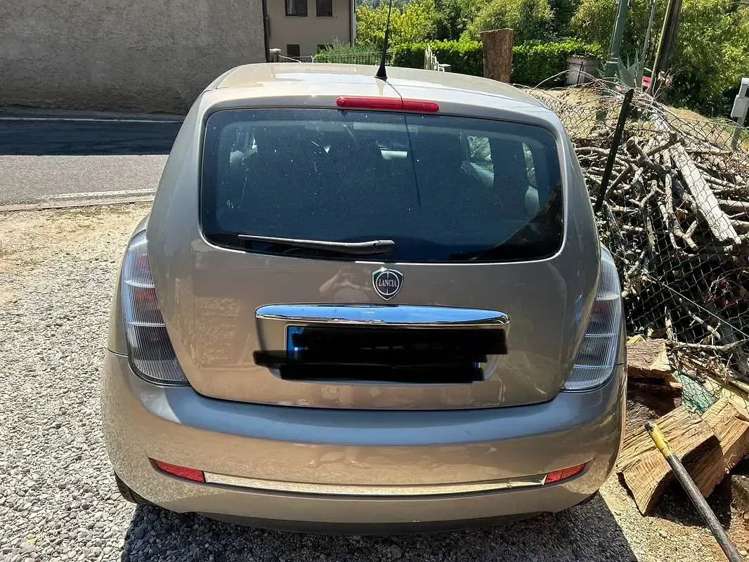 Usata Lancia Ypsilon 60 CV (44 kW) 2008 Bronzo Utilitaria
